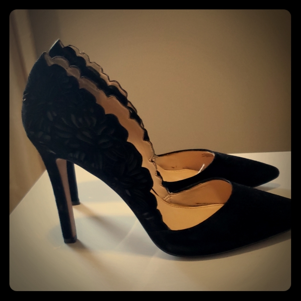 Jessica Simpson Black Pumps
